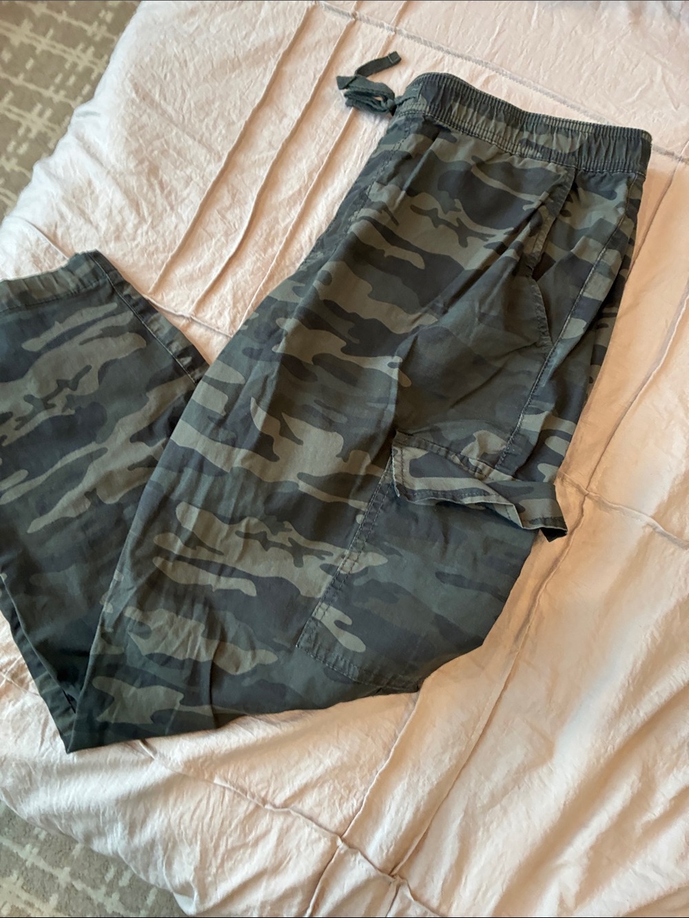 Sanctuary Olive Green Camo Cargo Joggers